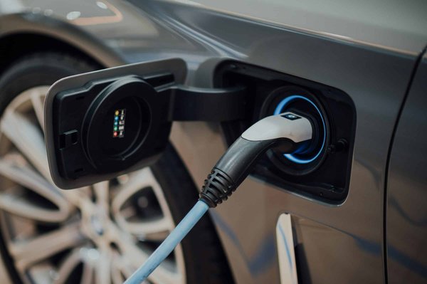Comment choisir la batterie idéale pour une voiture électrique en région froide?